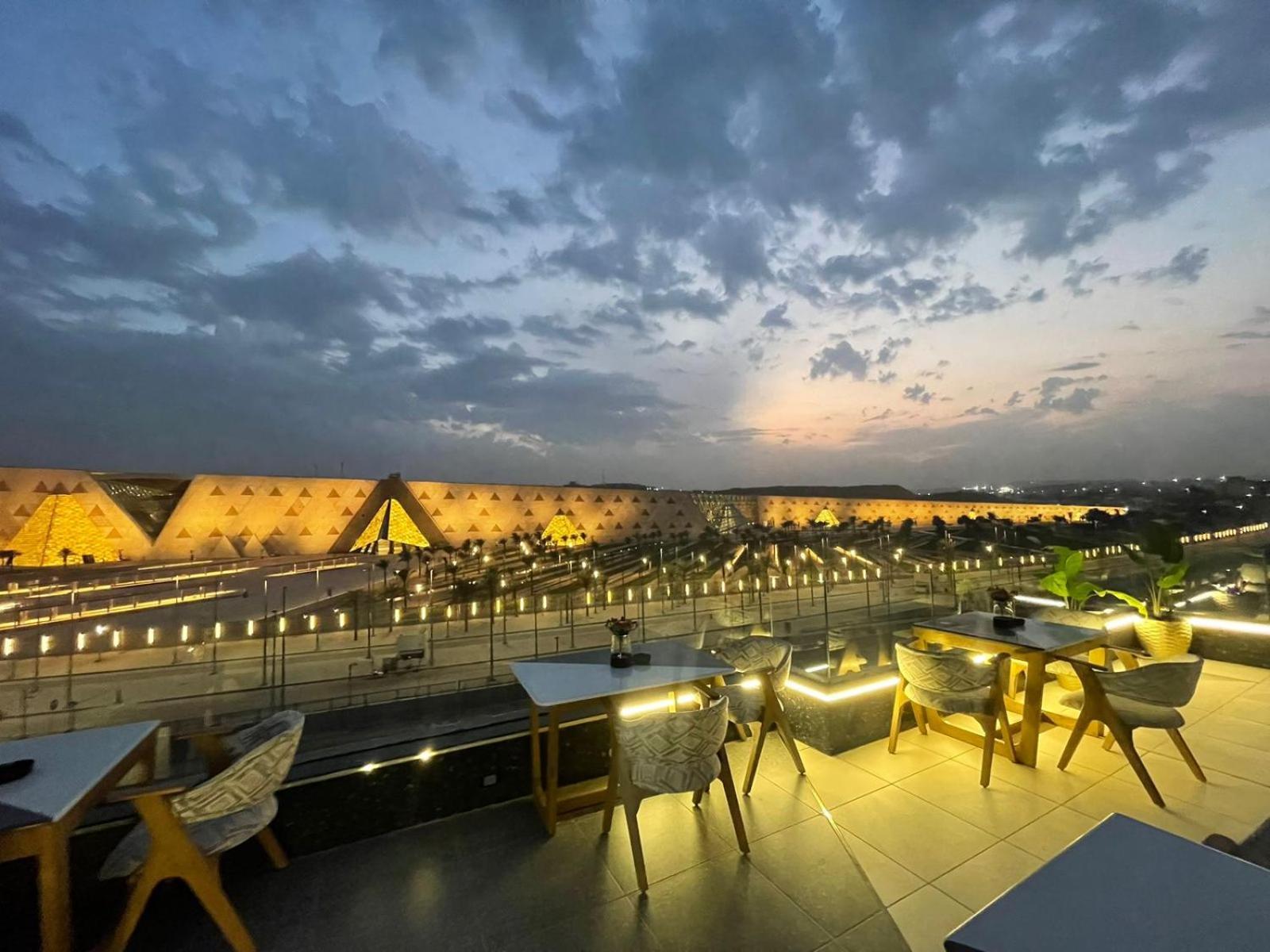 Royal Great Pyramid Inn Kafr Ghatati Eksteriør billede