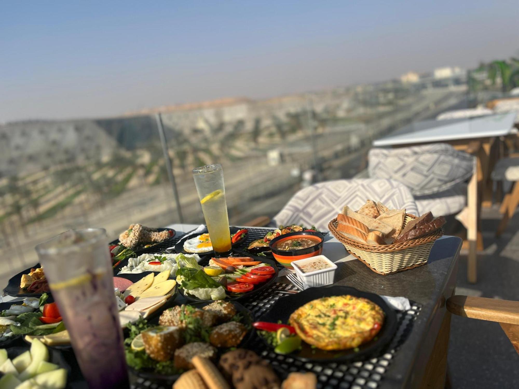 Royal Great Pyramid Inn Kafr Ghatati Eksteriør billede