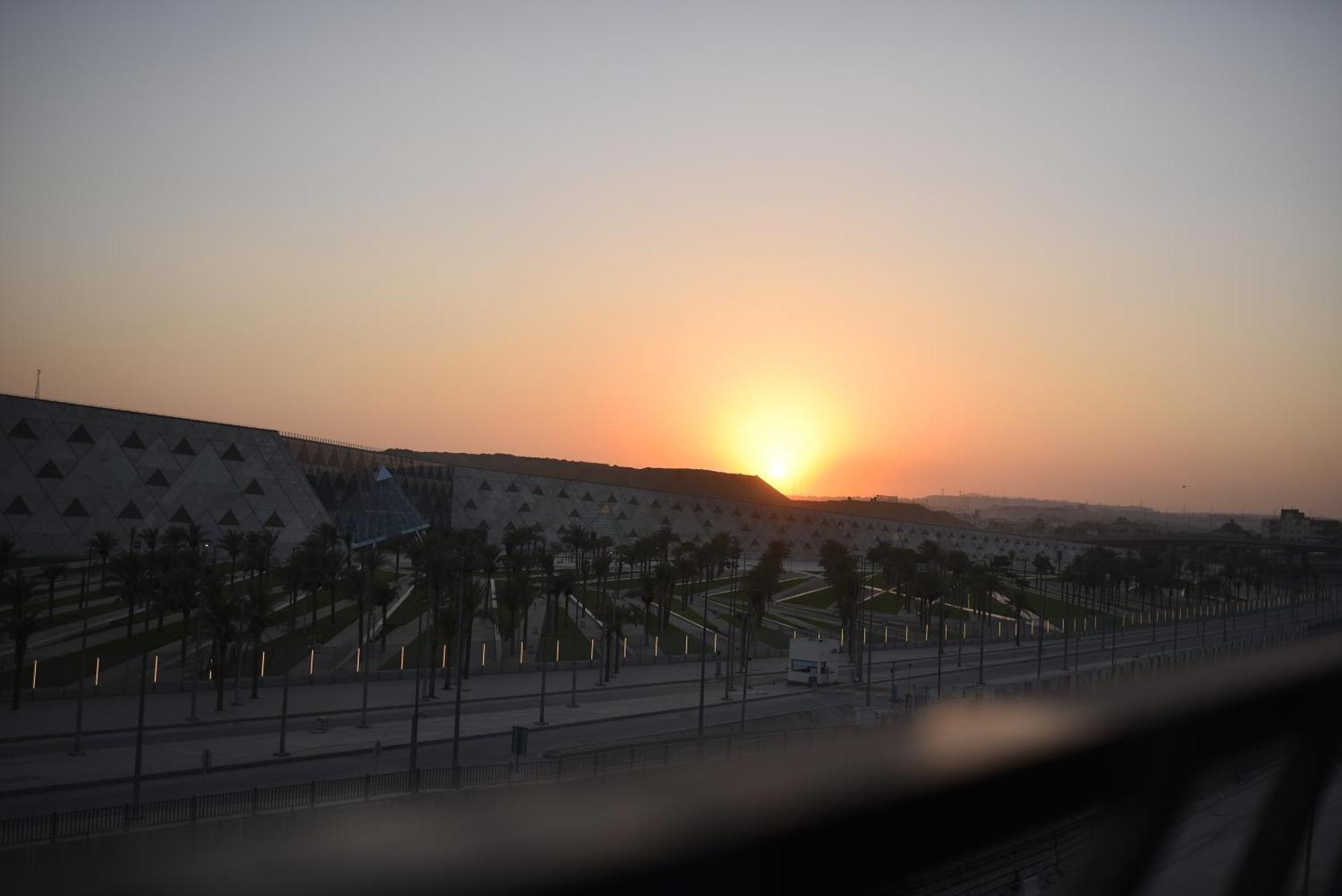 Royal Great Pyramid Inn Kafr Ghatati Eksteriør billede